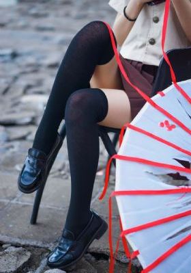欧美冬天街拍男士鞋子_1080电影免费在线